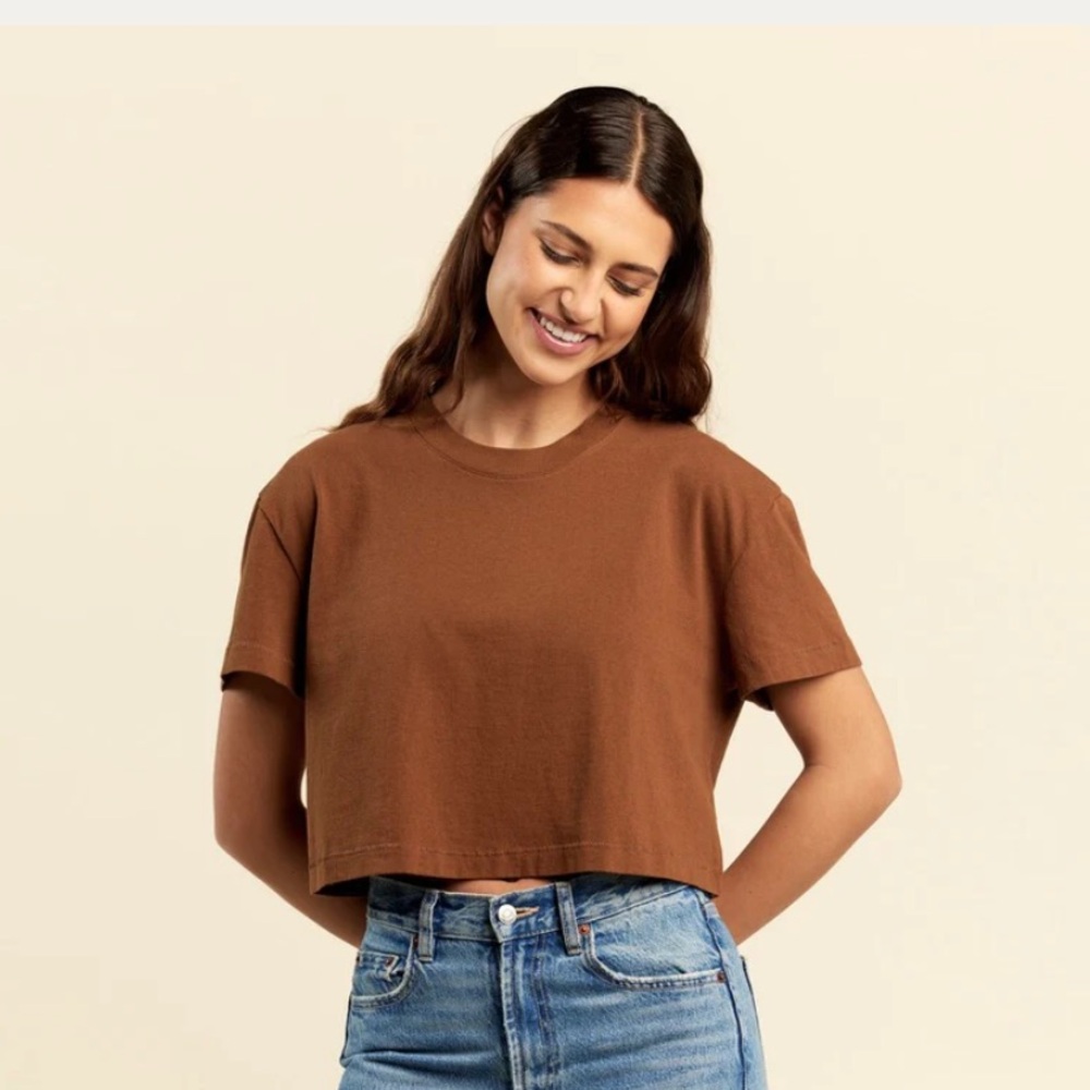 Nuuds cropped tee size M